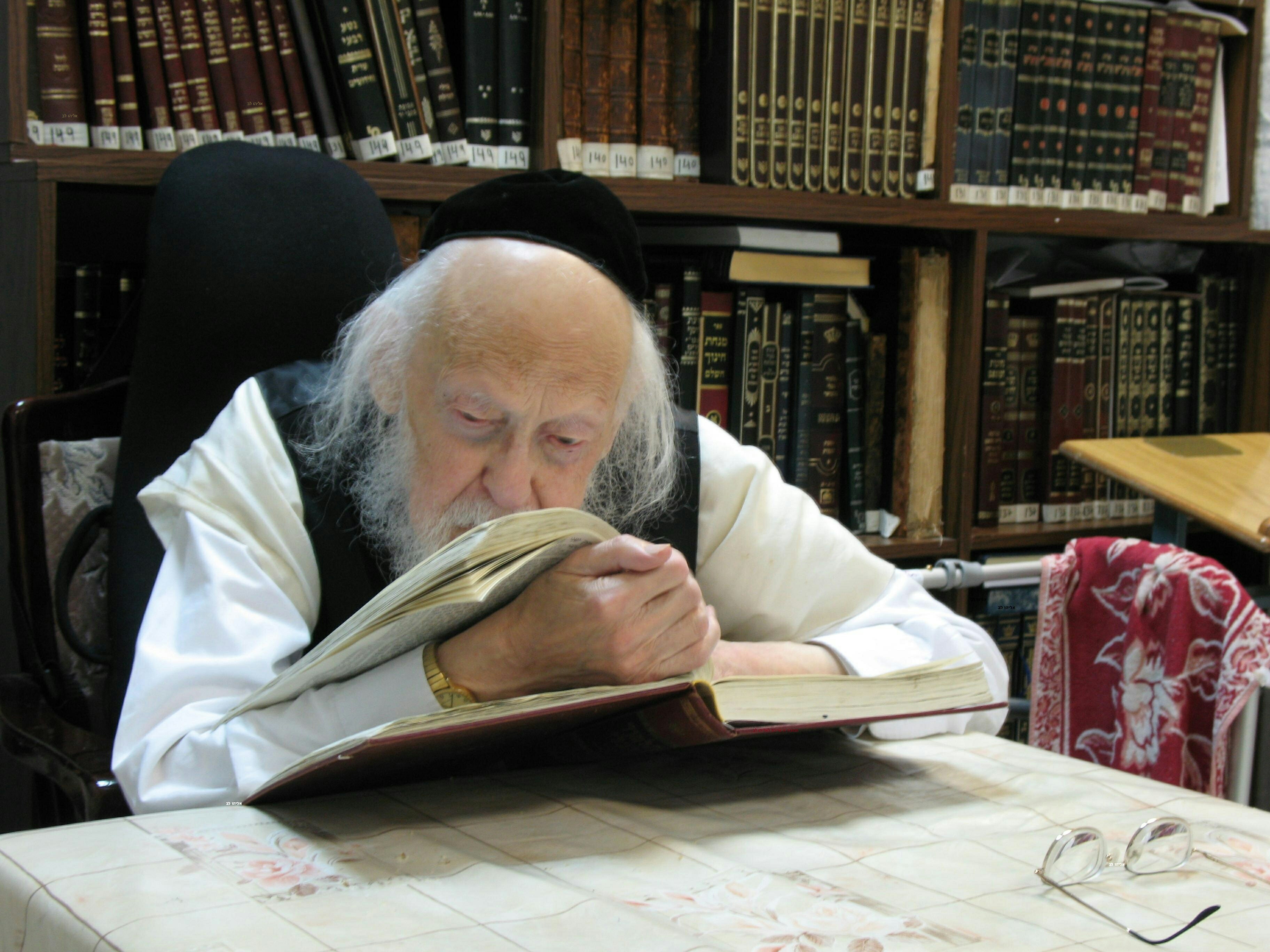 rabbi-yosef-shalom-elyashiv-299