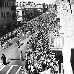 rabbi-ben-zion-meir-hai-uziel-1000